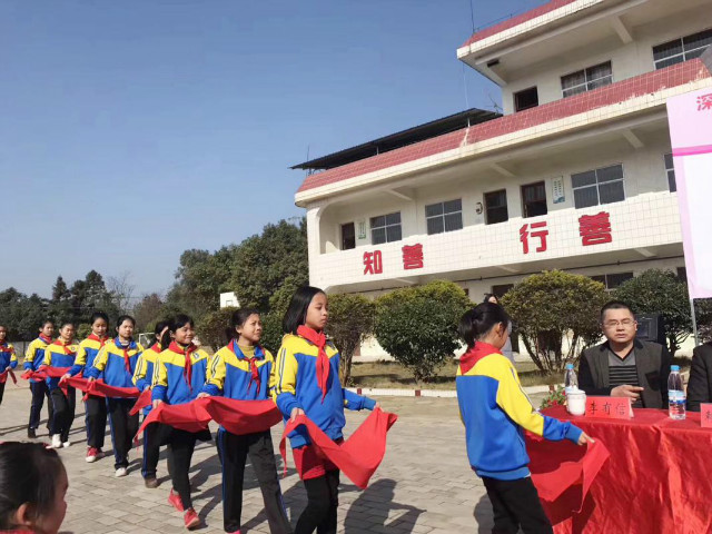 江西省贛州市大余縣新城鎮赤石小學