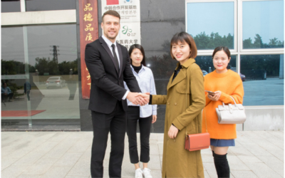 珍妮膚訪問美國彩妝品牌奧曼利中國區域研究中心